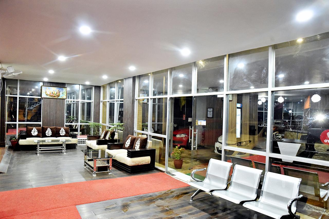 Vakratunda Hotel Dharamshala Eksteriør billede